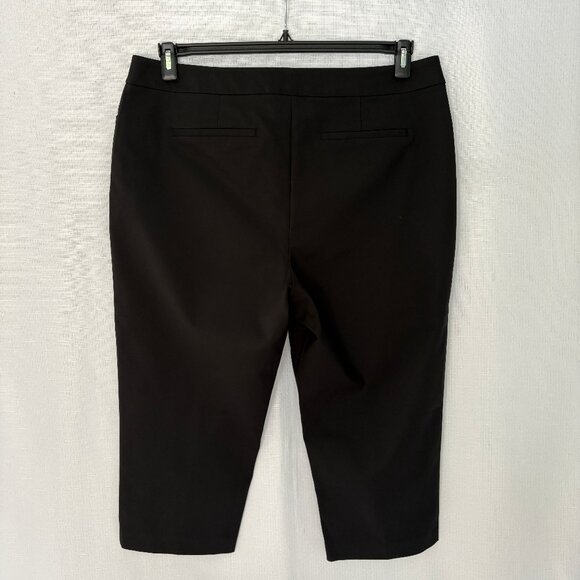CHICO'S Fabulously Slimming Black Kaden Capri Pants - Picture 2 of 5